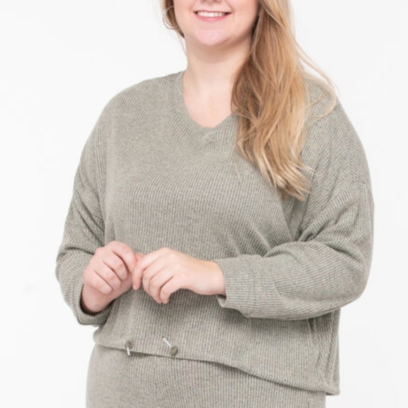 Ricki's | COZY RIBBED DOLMAN SLEEVE TOP - Picture 1 of 4